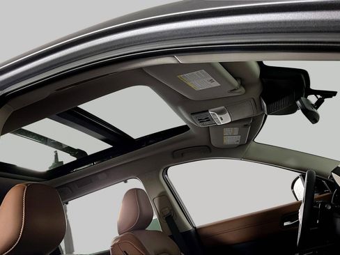 New 2026 Nissan Pathfinder Platinum AWD/4WD image 24
