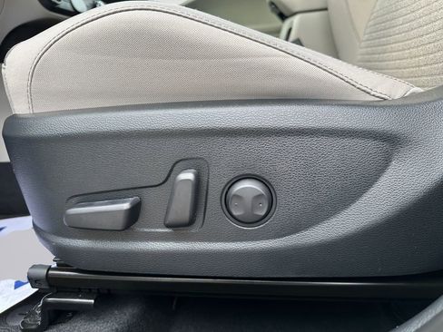 Used 2025 Kia Soul LX w/ LX Technology Package image 17