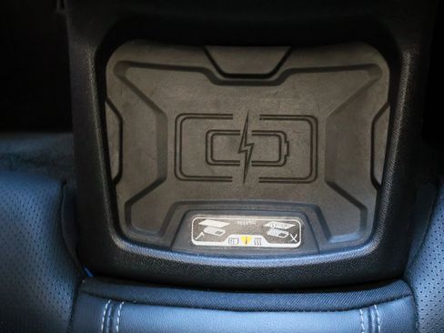 Used 2016 Chevrolet Camaro SS image 35