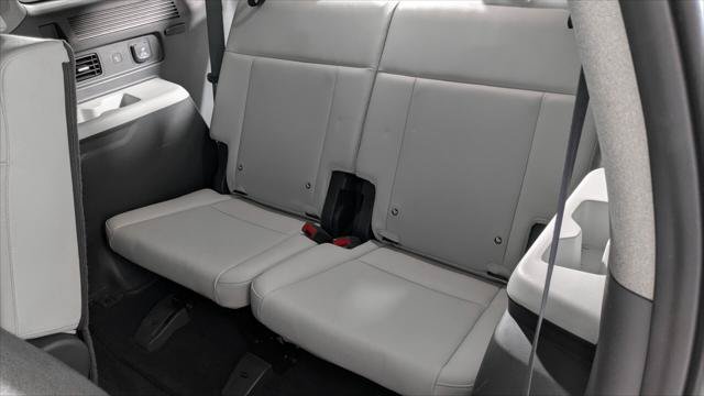 Used 2024 Hyundai Santa Fe Limited AWD/4WD image 16
