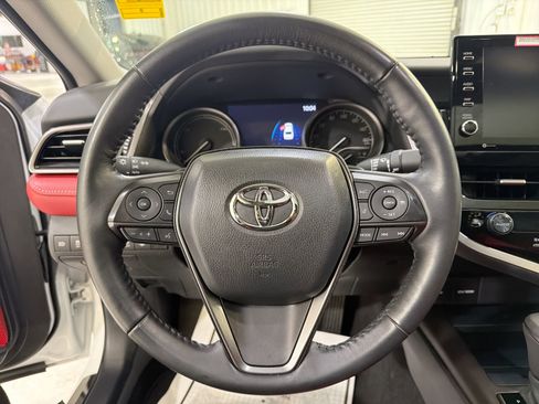 Used 2024 Toyota Camry XSE image 13