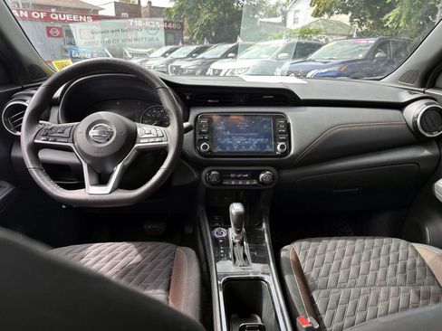 Used 2021 Nissan Kicks SR FWD image 13