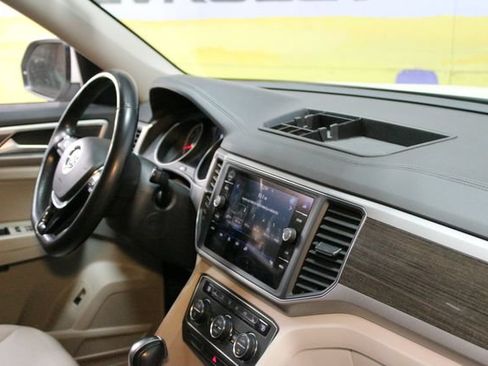 Used 2018 Volkswagen Atlas SE FWD image 10