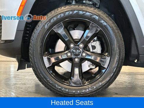 Used 2023 Jeep Grand Cherokee L Laredo AWD/4WD image 11