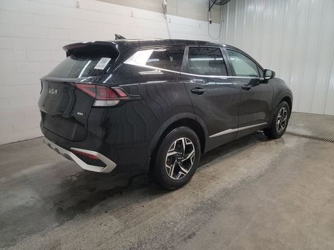 Used 2023 Kia Sportage LX image 2