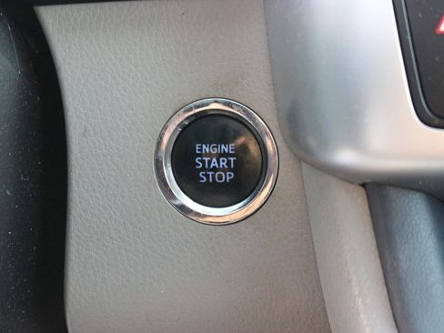 Used 2016 Toyota Highlander Limited image 28