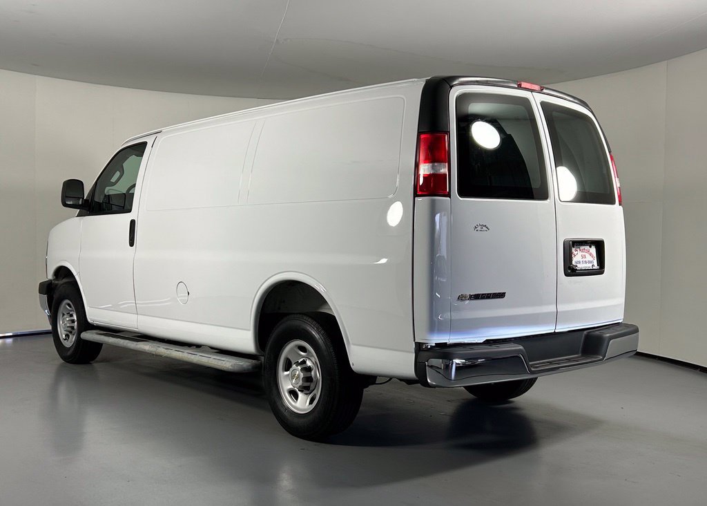 Used 2025 Chevrolet Express 2500 w/ Driver Convenience Package RWD image 5
