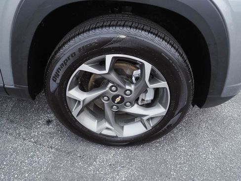 Certified 2025 Chevrolet Trax LT w/ LT Convenience Package image 33
