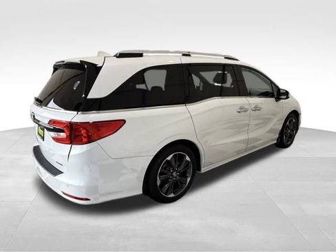 Used 2023 Honda Odyssey Touring image 7