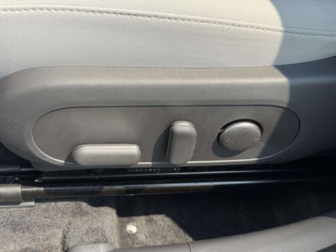 Certified 2025 Hyundai Kona SEL AWD/4WD image 20