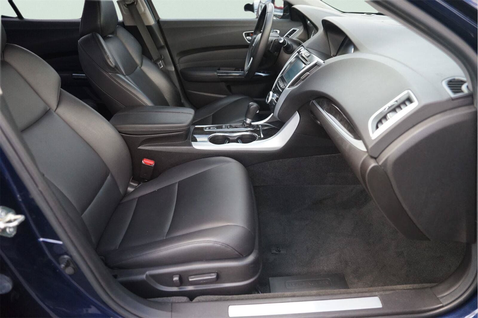 Used 2018 Acura TLX FWD image 19