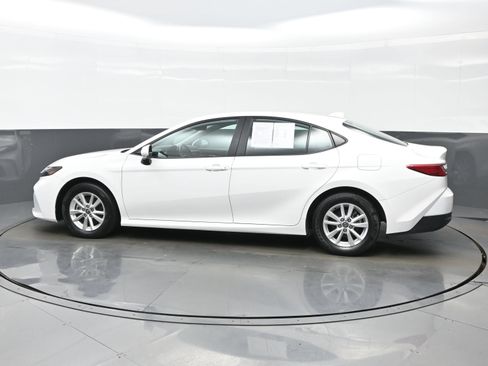Used 2025 Toyota Camry LE w/ Convenience Package AWD/4WD image 3