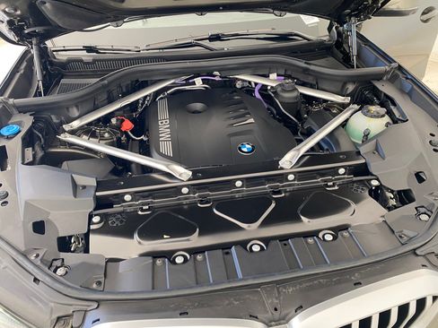 New 2026 BMW X5 xDrive40i AWD/4WD image 33