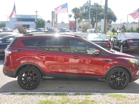 Used 2017 Ford Escape Titanium FWD image 5