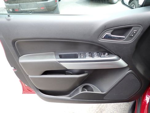 Used 2020 Chevrolet Colorado ZR2 image 16