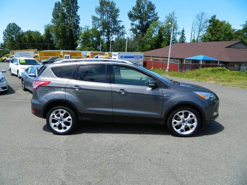 Used 2013 Ford Escape Titanium w/ Parking Technology Pkg AWD/4WD image 9