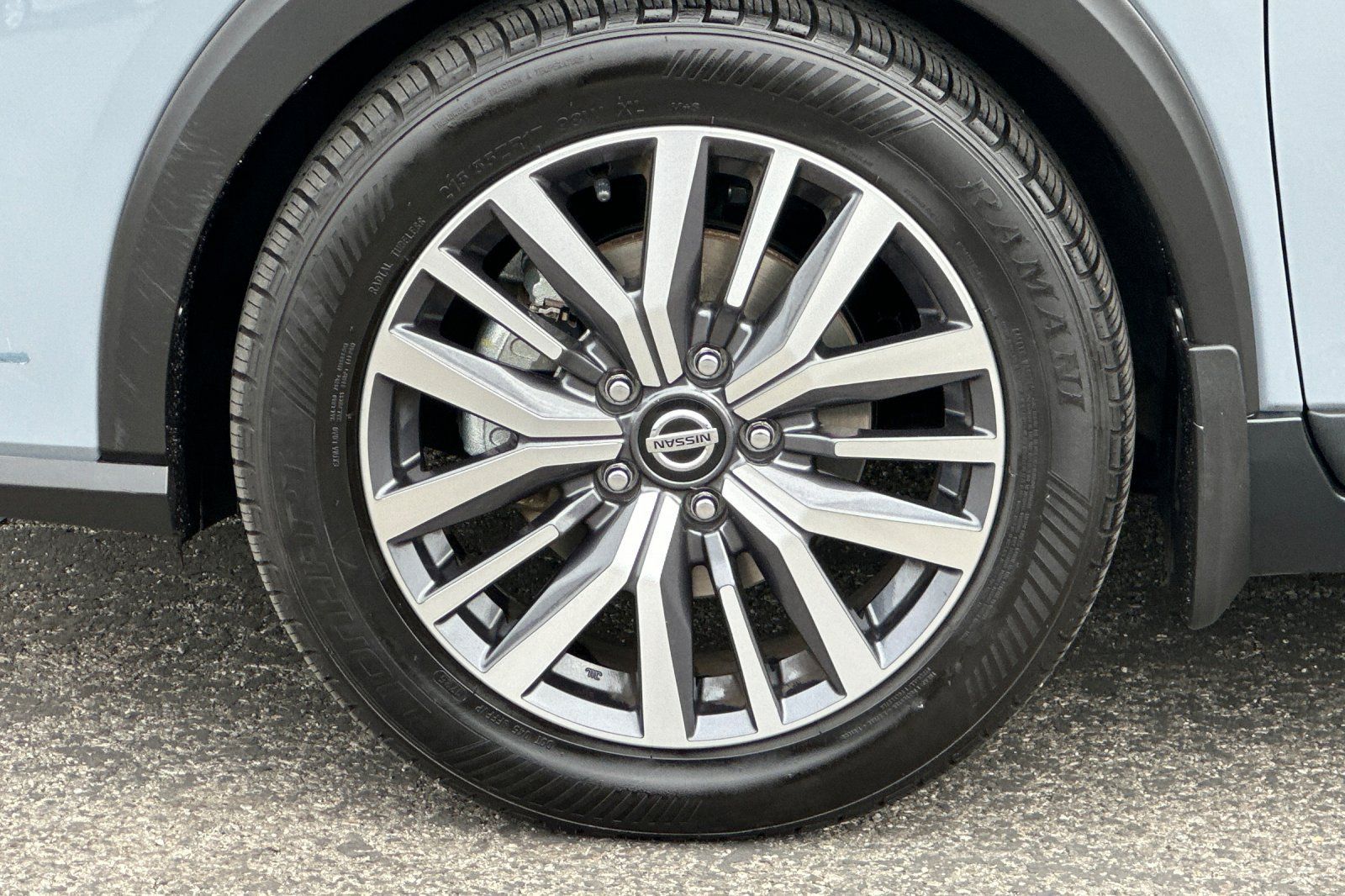 Used 2021 Nissan Kicks SV FWD image 36