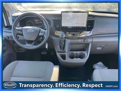 Used 2023 Ford Transit 350 XLT image 15