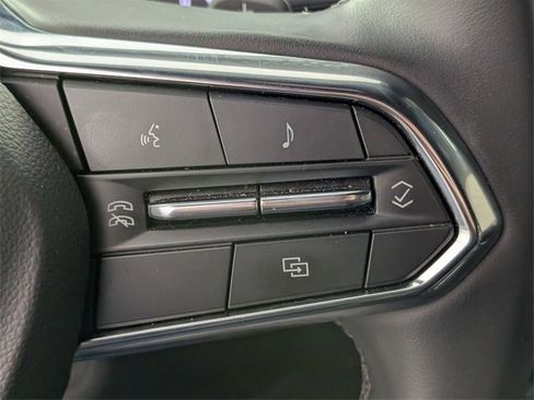 Used 2025 Chevrolet Suburban Z71 image 17