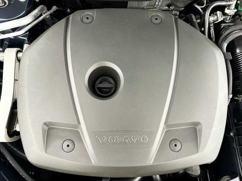 Used 2025 Volvo XC60 T8 Core image 25