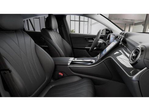 Certified 2025 Mercedes-Benz GLC 300 4MATIC image 25