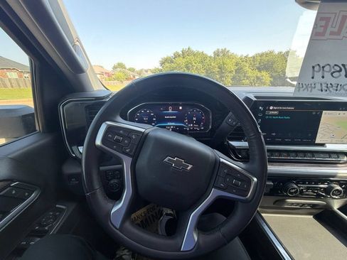 Used 2025 Chevrolet Silverado 2500 LT w/ Trail Boss Package AWD/4WD image 20