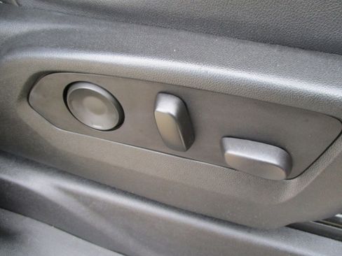 Used 2021 GMC Yukon SLT image 42