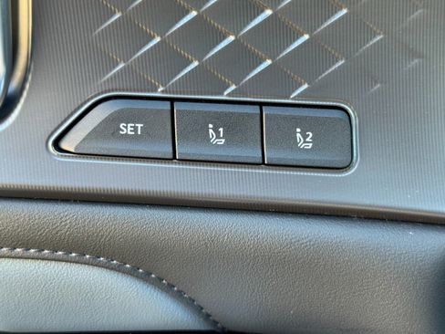 Used 2025 Kia Sorento SX Prestige AWD/4WD image 18