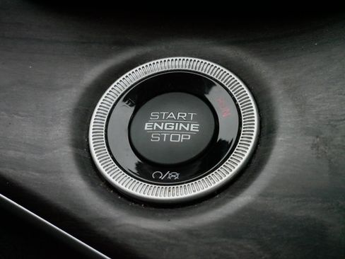 Used 2021 Jeep Grand Cherokee L Limited image 28