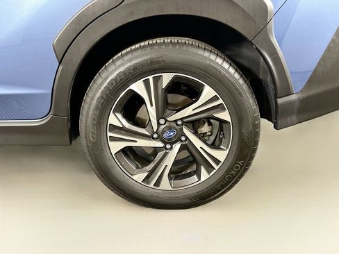 Used 2024 Subaru Crosstrek 2.0i Premium image 11