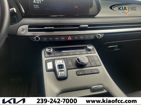 Used 2024 Hyundai Palisade SEL FWD image 19