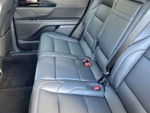 New 2026 Lincoln Nautilus Premier w/ Jet Appearance Package AWD/4WD image 11