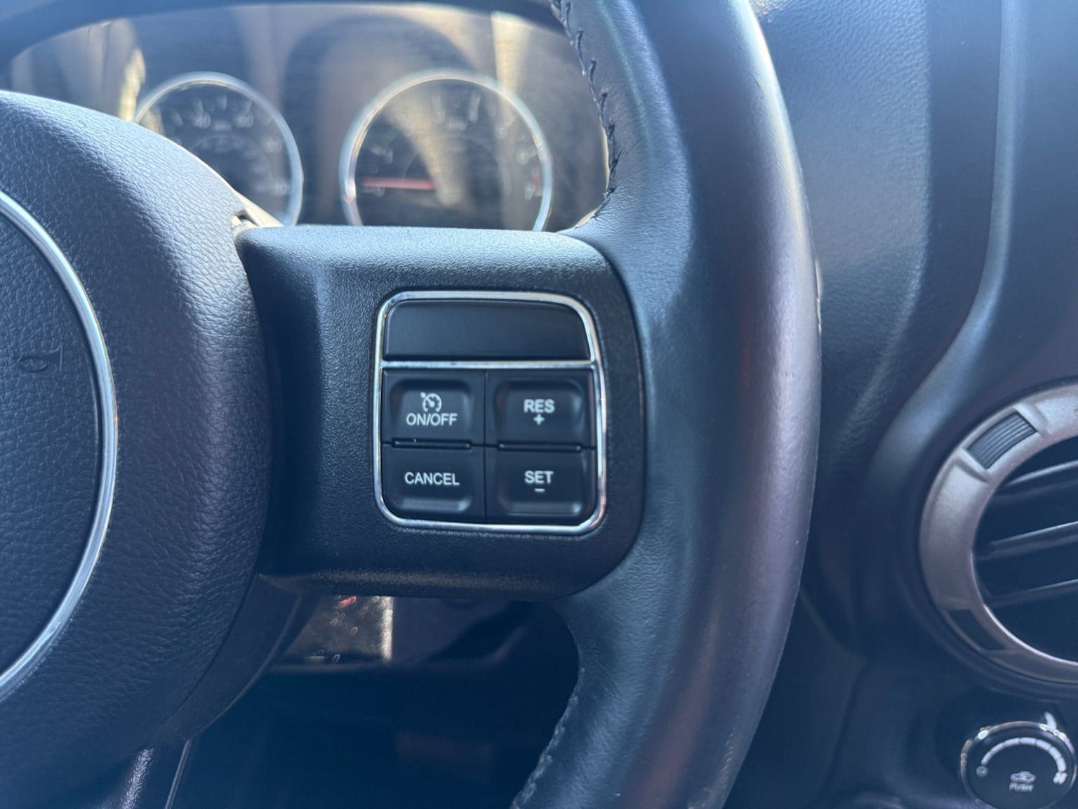 Used 2016 Jeep Wrangler Unlimited Sport AWD/4WD image 25