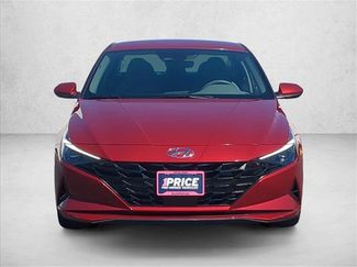 Used 2023 Hyundai Elantra SEL w/ Convenience Package FWD video 2