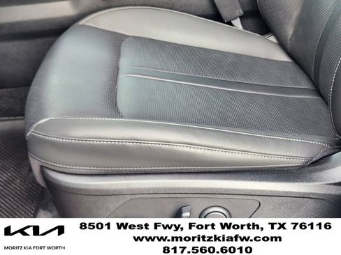 Used 2025 Kia Sorento S AWD/4WD image 17