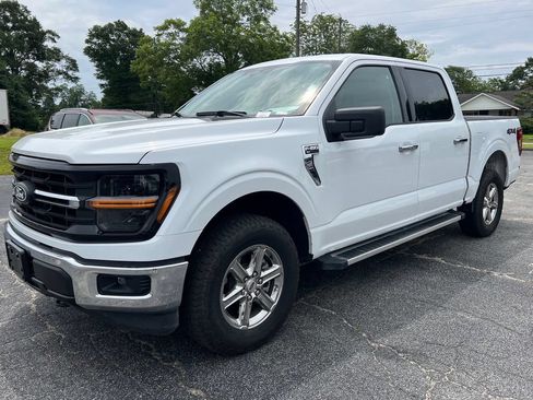Used 2025 Ford F150 XLT w/ Equipment Group 301A Standard AWD/4WD image 7