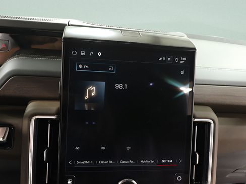 Used 2025 GMC Yukon Denali Ultimate AWD/4WD image 12