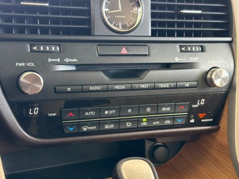 Used 2019 Lexus RX 350L FWD image 24