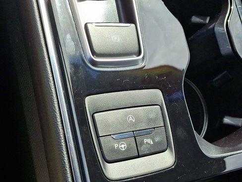 Used 2019 Ford Edge Titanium w/ Equipment Group 301A image 25