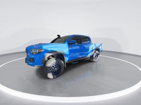 Used 2019 Toyota Tacoma TRD Pro w/ Desert Air Intake Package AWD/4WD image 4