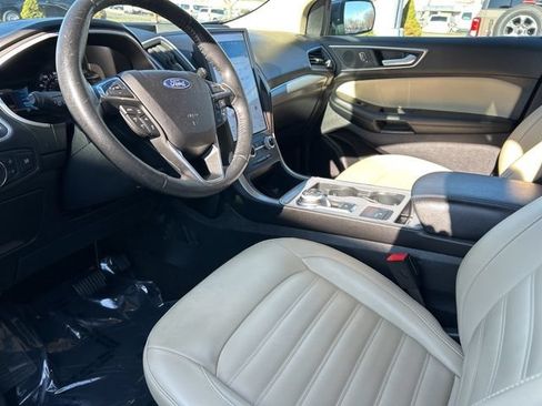 Used 2021 Ford Edge SEL w/ Cargo Accessory Package AWD/4WD image 17