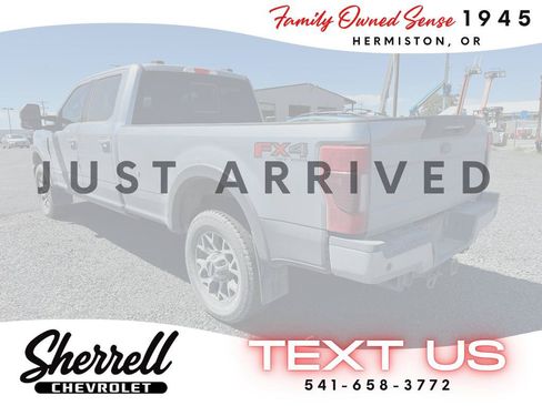 Used 2022 Ford F350 Lariat w/ Lariat Ultimate Package AWD/4WD image 3