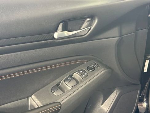 Used 2022 Nissan Altima 2.5 SR FWD image 12