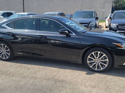 Used 2019 Lexus ES 300h FWD image 1