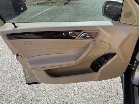 Used 2003 Mercedes-Benz C 240 Sedan image 22