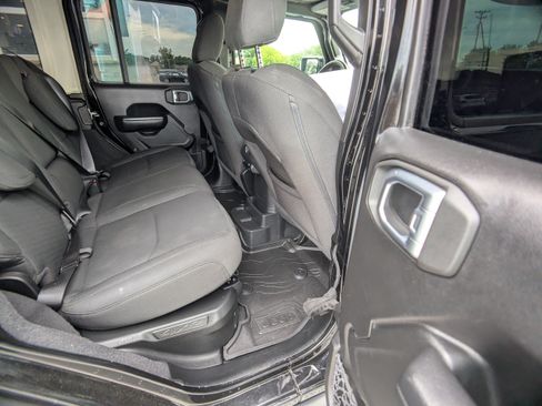Used 2023 Jeep Wrangler Unlimited w/ Cold Weather Group AWD/4WD image 13