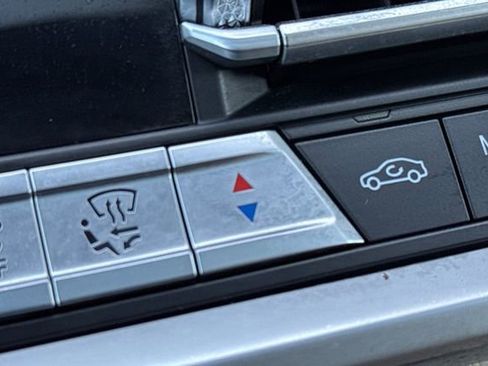 Used 2021 BMW 330i Sedan w/ Driving Assistance Package image 29