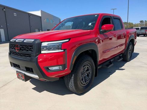 Used 2025 Nissan Frontier PRO-4X w/ Pro Convenience Package AWD/4WD image 2