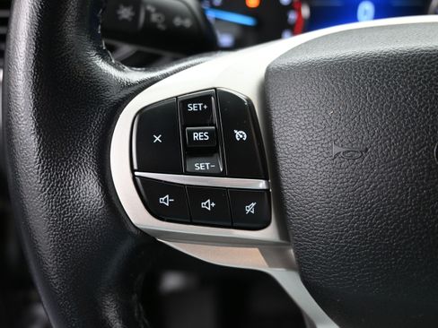 Used 2021 Ford Explorer XLT RWD image 14