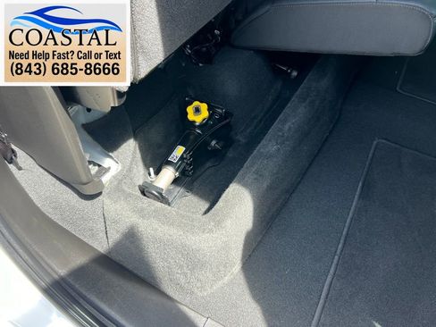 Used 2025 GMC Sierra 1500 SLT AWD/4WD image 23